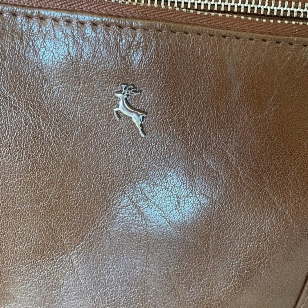 Ashwood genuine leather gina messenger bag - Picture 4 of 6